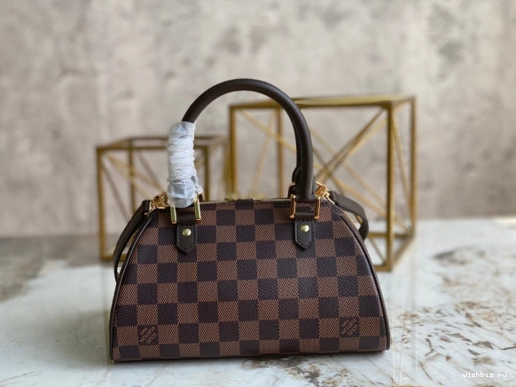 WIS VINTAGE VUITTON BAG LOUIS 1111
